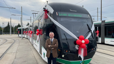 Yeni tramvaylar tanıtıldı. Büyükakın, “Hiç çalışanla çalışmayan bir olur mu?”