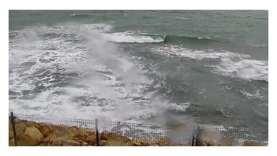 Kocaeli'de fırtına etkili oluyor: Sahillerde dalgalar yükseldi!