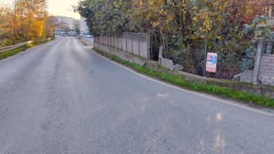 İzmit’te kaldırımsız yol alarmı!