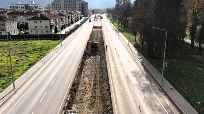 Kuruçeşme’den stadyuma uzanacak: Kartepe tramvayında ilk ray yerleştirildi