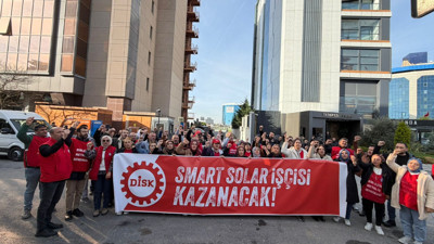 Smart Solar işçileri şirketin genel merkezine gitti