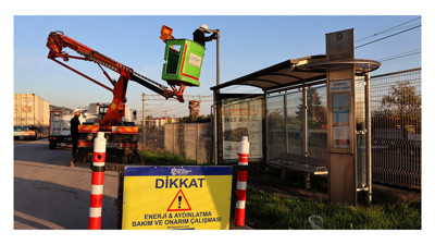 Duraklara güneş enerjili aydınlatma çözümü