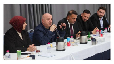 AKP’li belediye başkanı, ilçe başkanına meydanı bırakmıyor