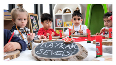 Lokomotif’te ilk ders zili “Bayrak Sevgisi” ile çaldı