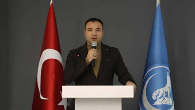 Ülkücü Başkan açtı ağzını yumdu gözünü