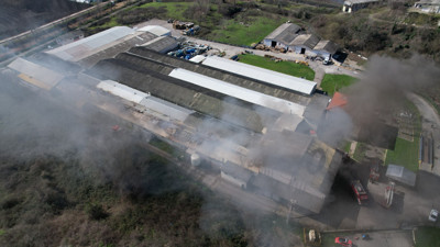 Sakarya'da şekerleme fabrikasında yangın çıktı