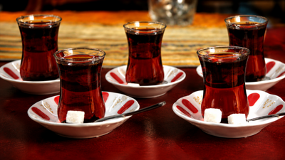 Kocaeli'de öğrencinin çay hesabı cep yakıyor