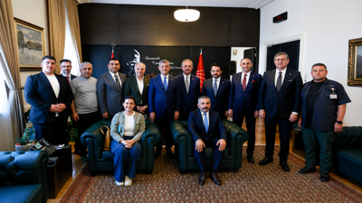 CHP Kocaeli Özgür Özel’in yanından ayrılmıyor