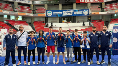 Kağıtspor sporcuları kürsüye ambargo koydu