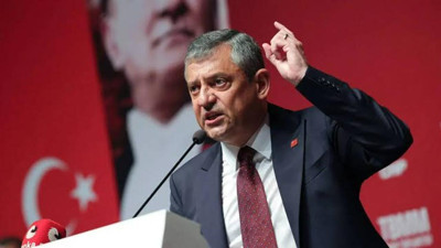 Özel'den 'olağanüstü kurultay' hamlesi