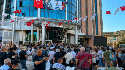 Yeni çağrı geldi: İzmit Belediyesi önünde buluşmalar devam edecek