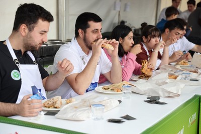 Kocaeli’de gençler bu etkinlikte eğleniyor