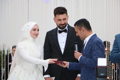 Belediye başkanının kızının düğününe protokol yağmuru