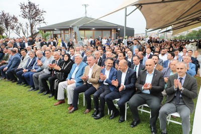 Belediye başkanının kızının düğününe protokol yağmuru