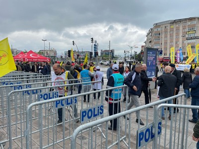 İzmit’te 1 Mayıs alanına polis arama noktası