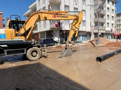 Kocaeli’de altyapı patladı, ilçe sular altında kaldı