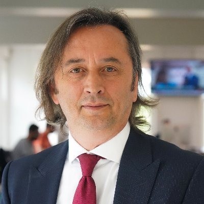Çirkin paylaşımı, tepki çekmişti, Yeni Şafak yazarı, Özel'den özür diledi!