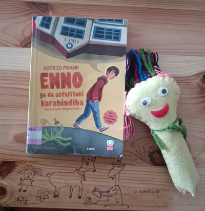Enno ya da asfalttaki karahindiba