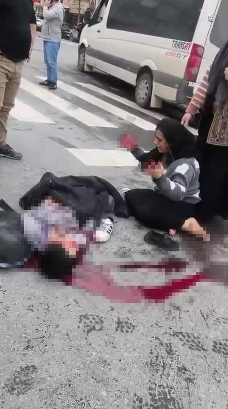 Kocaeli'de okuldan çıkan çocuğa minibüs çarptı: Feci şekilde can verdi