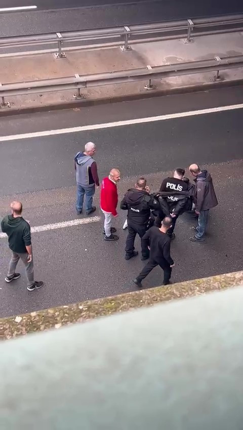 Kocaeli’de tartışma sonrası köprüden atlayan genç kız ağır yaralandı