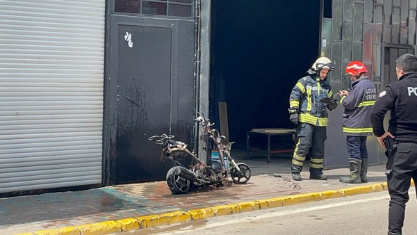 Kocaeli’deki yangında geriye iskelet kaldı
