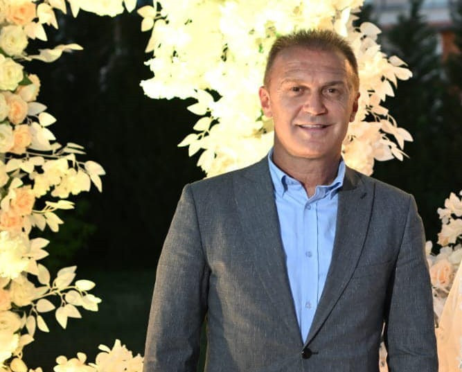 O ihale AKP'li isme gitti