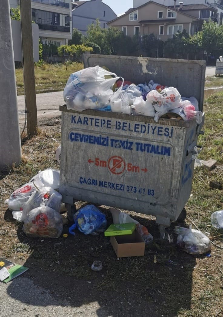 Kocaeli’de çöp gevşekliği! İlçe değişiyor manzara değişmiyor