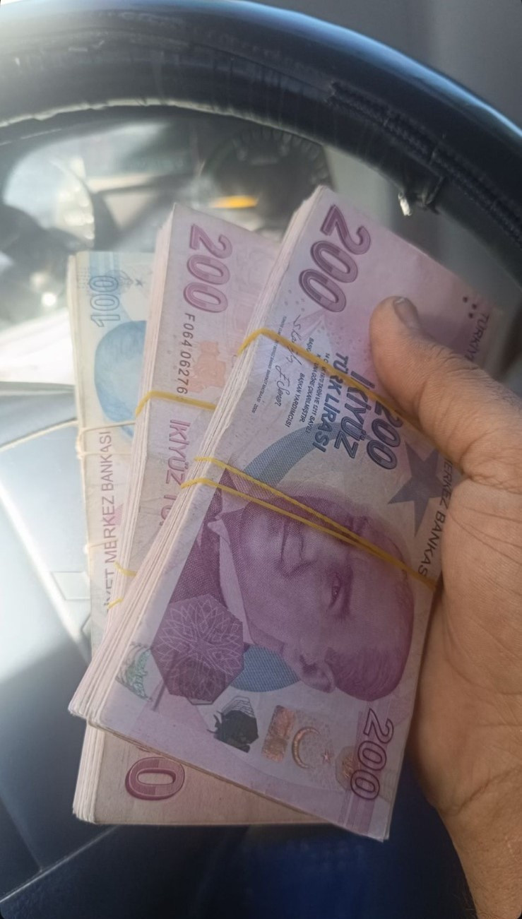 Kocaeli’deki şoför, şimdi de deste deste parayla gündem oldu!