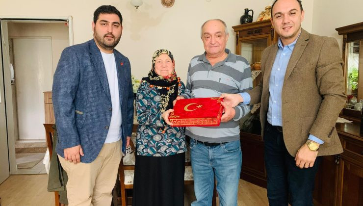Başiskele’de Kur’an-ı Kerim’li reklam!