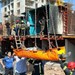 Kocaeli’de inşaatta fenalaşan işçiyi vinç indirdi