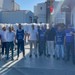 İşçiler işten atılan arkadaşları için fabrikayı kapattılar