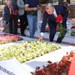 Şehitlerimiz için dua okuyup karanfil bıraktılar