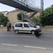 Kocaeli'de hafif ticari araç otomobile çarptı: Yaralılar var