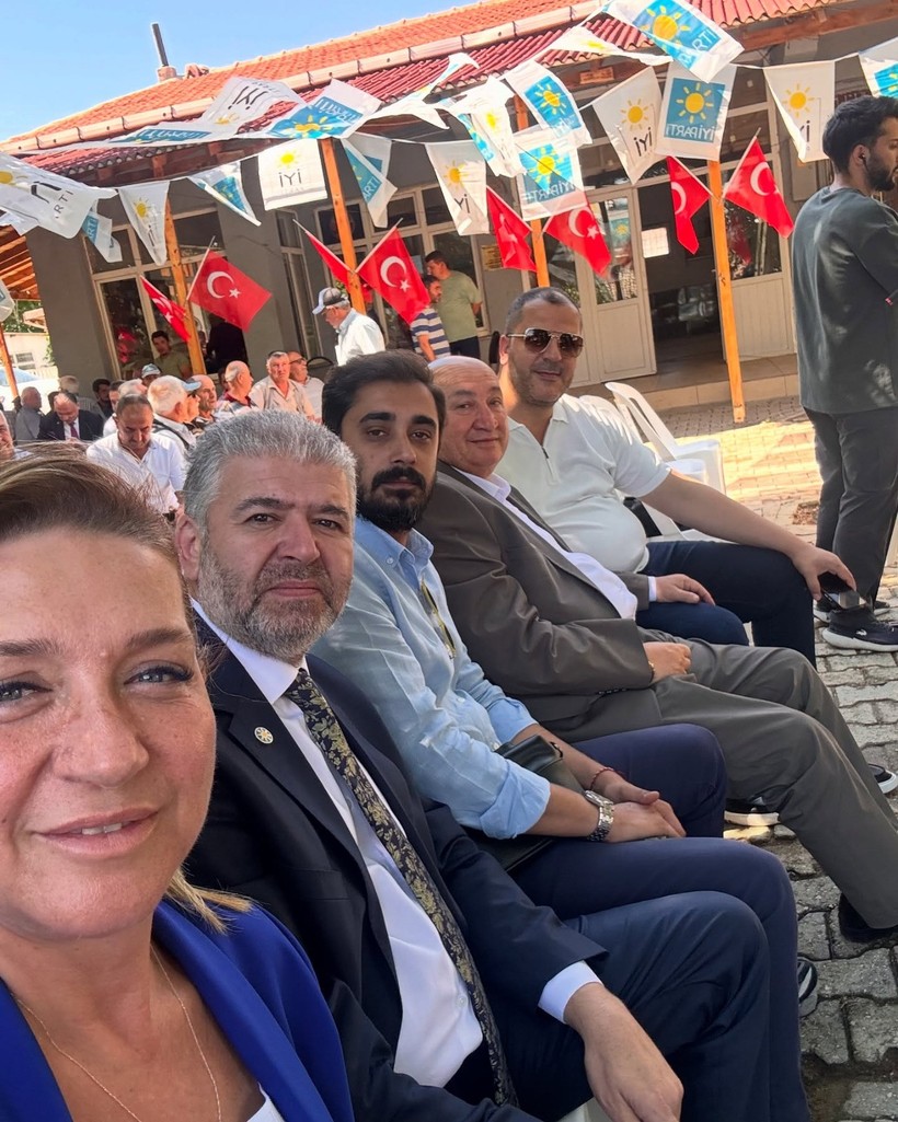 İYİ Partililerden hem siyaset hem ziyaret
