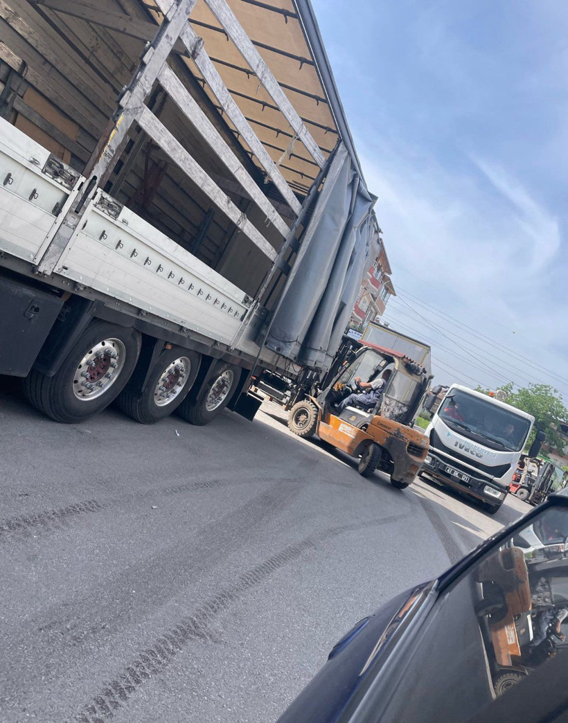 İzmit’te bir mahalle ışıl ışıl, diğeri karanlığa terk edildi