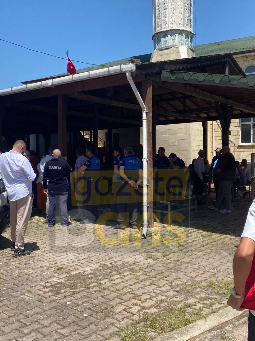 İzmit ve Kandıra’nın zabıta ekipleri birbirine girdi