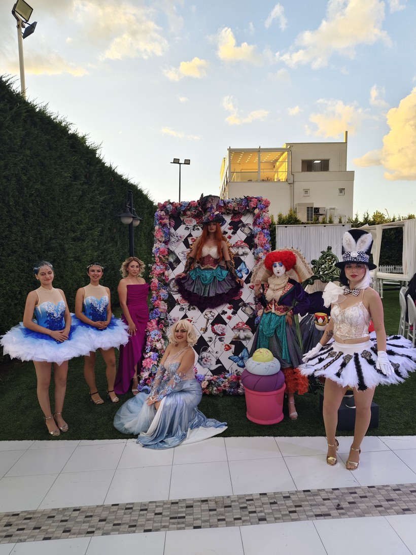 Simay Arts'tan Yaza Merhaba Partisi
