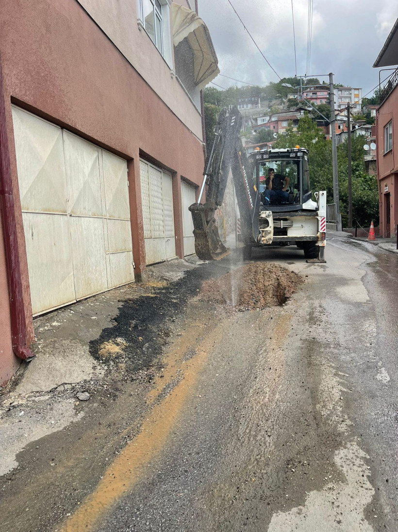 Haberimiz sonrası İSU’dan boşa akan suya müdahale!