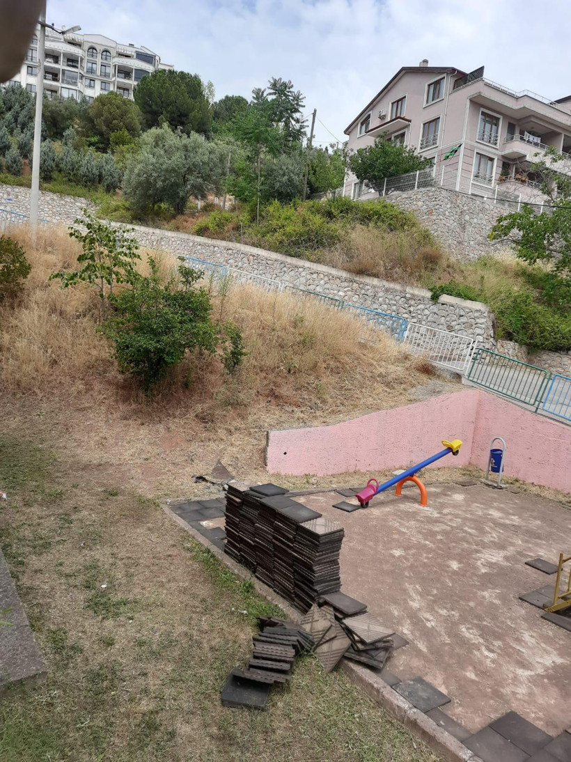 MHP'den Hürriyet'e, "Delegeyle uğraşacağına İzmit’e hizmet et!"