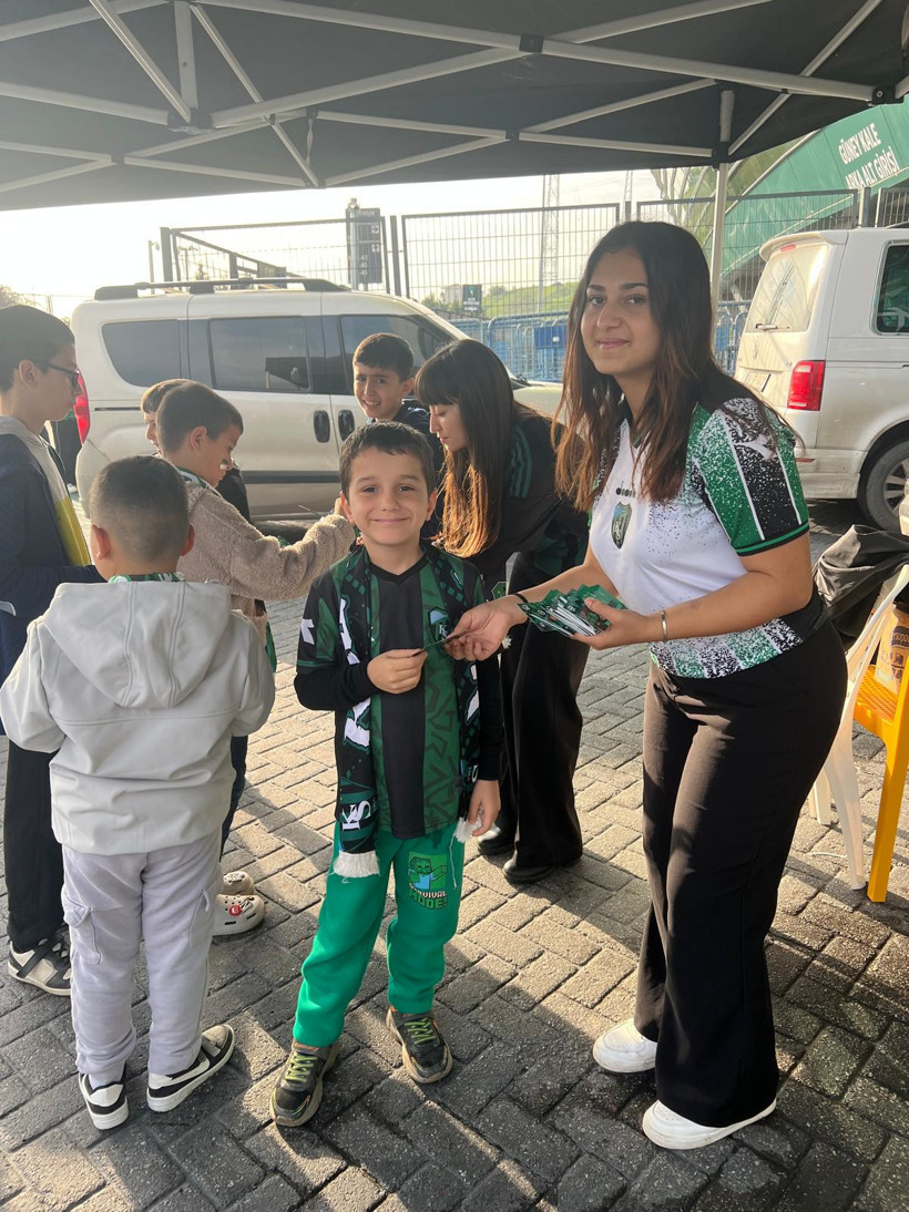 Futbolcu kartları ilgi gördü