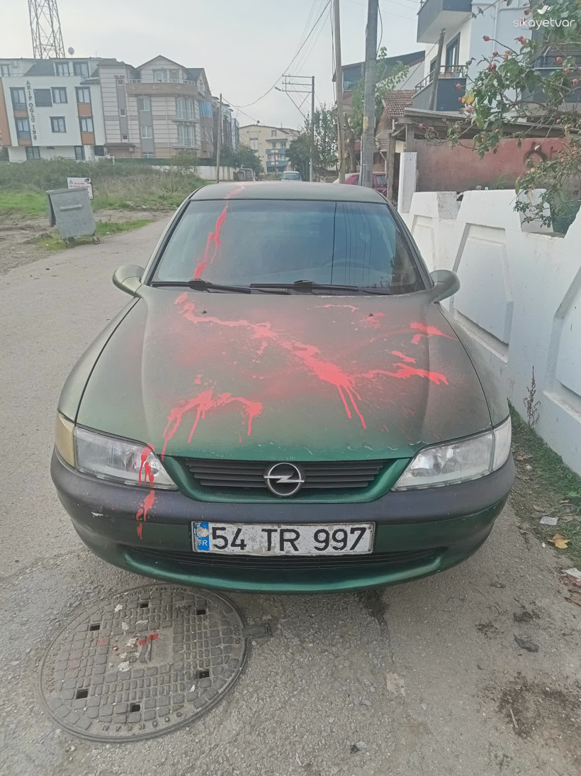 Kocaeli’de vatandaşın aracını bakın ne hale getirdiler!