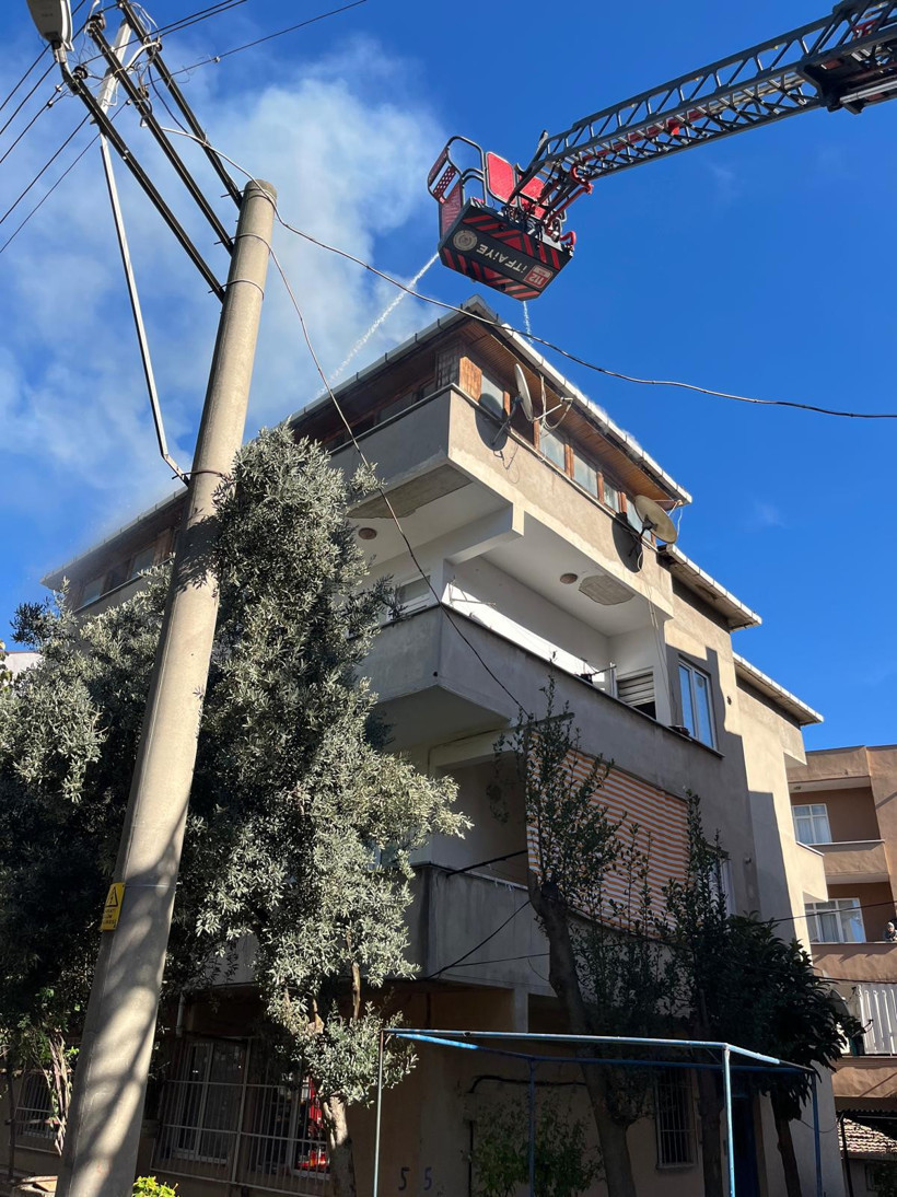 Darıca’da korkutan çatı yangını