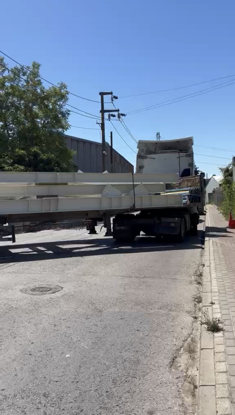 Tırın dorsesi ile duvar arasında kaldı: 16 yaşındaki gencin kahreden ölümü