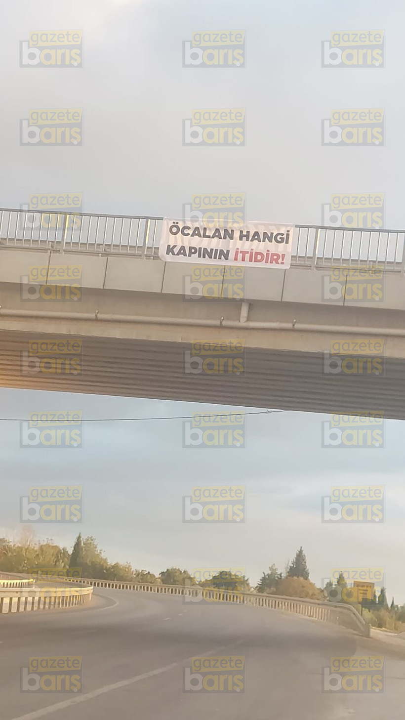 Kandıra’daki köprüde dikkat çeken “Öcalan” yazısı!