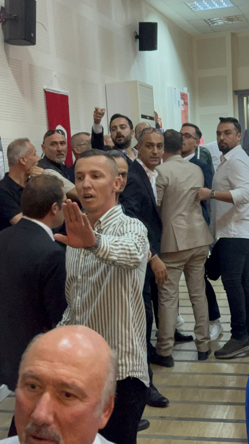 Olaylı CHP Başiskele Kongresinden izlenimler, Uğur Falay gizemli ismi çekip çıkarmalı (Yorum Haber)