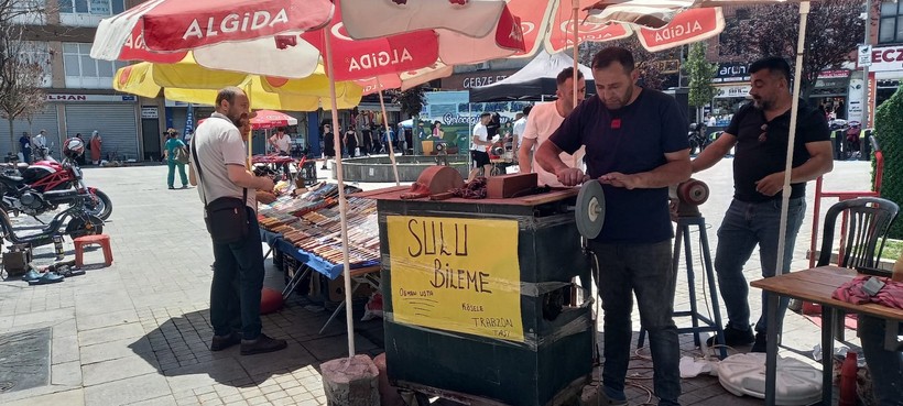 Gebze’de bıçak bileme ve satışlarda yoğunluk oluştu