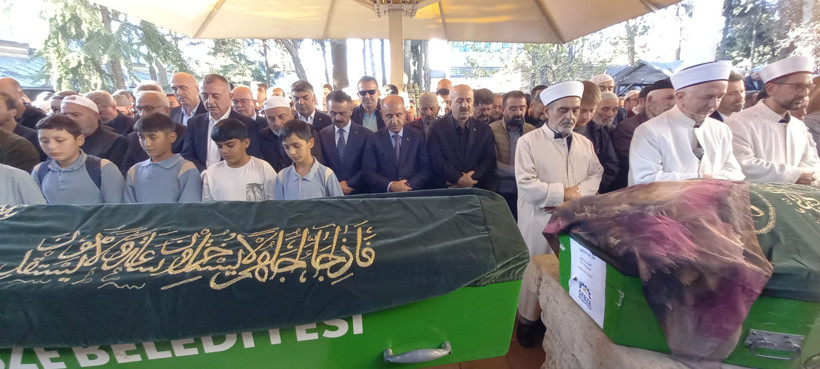 Talihsiz aileye son veda! Gebze'de cami avlusu doldu taştı