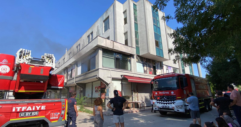 İzmit’te spor salonunda yangın