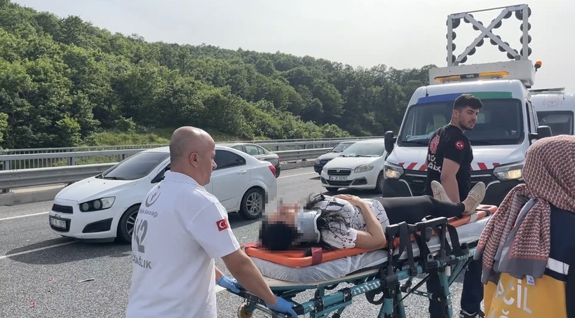 Kocaeli'de feci zincirleme kaza: 1'i ağır 5 yaralı!