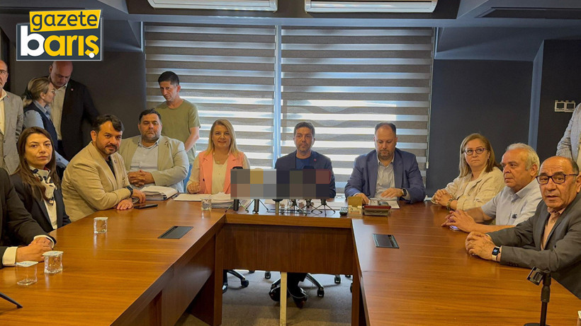 MHP’den Hürriyet’e, “SMS parasını cebinizden mi verdiniz?”